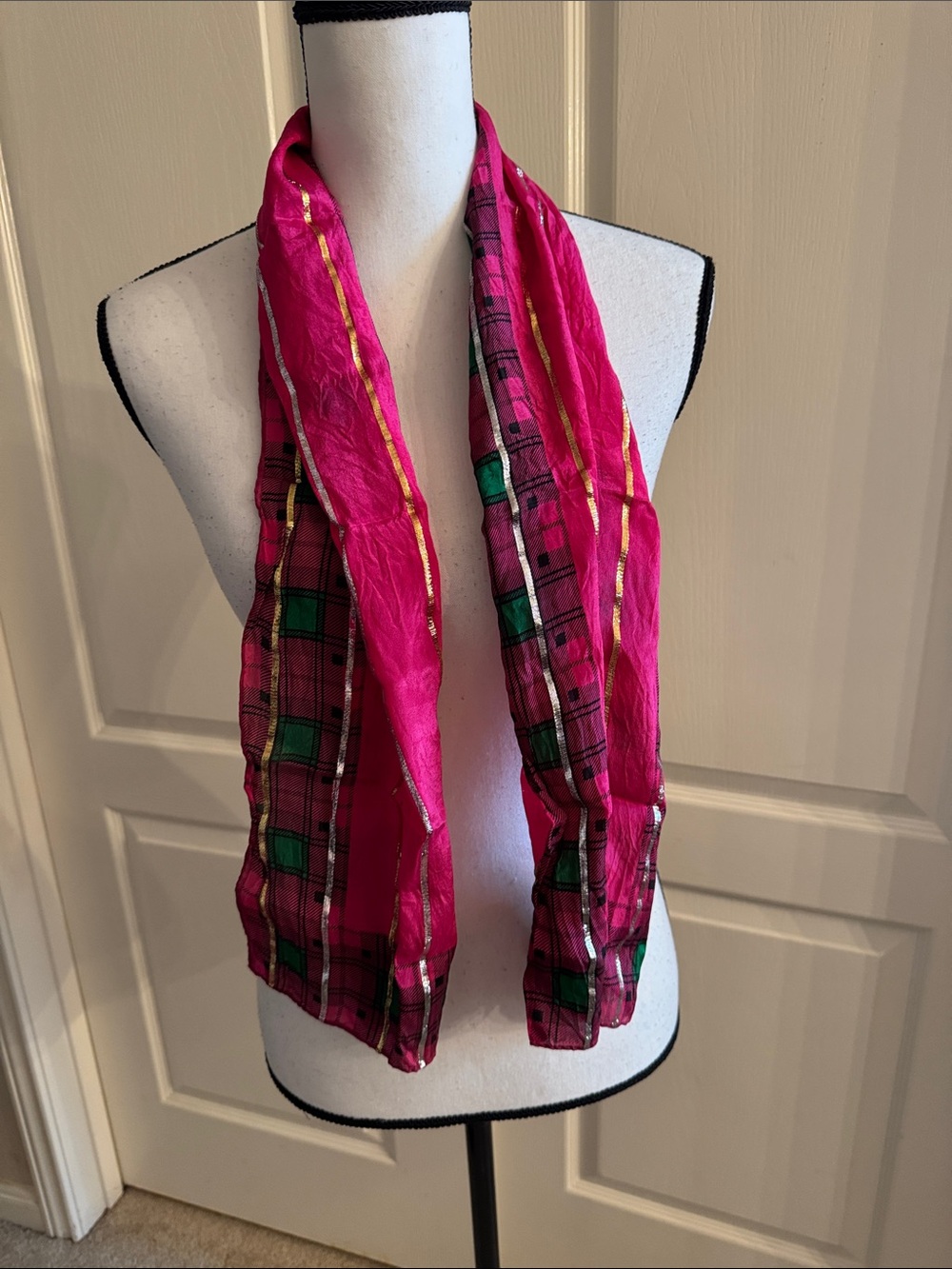 Oscar de la Renta - Hot Pink Plaid Silk-Blend Scarf with Gold Trim